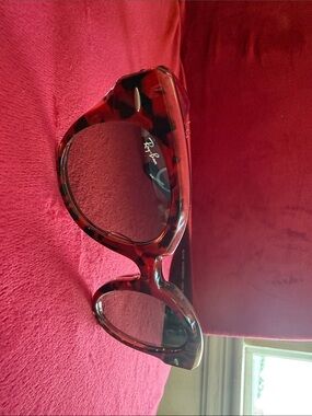 Ray-Ban Women's Red Tortoiseshell Cat Eye Sunglasses - Glossy Red/Black Frame